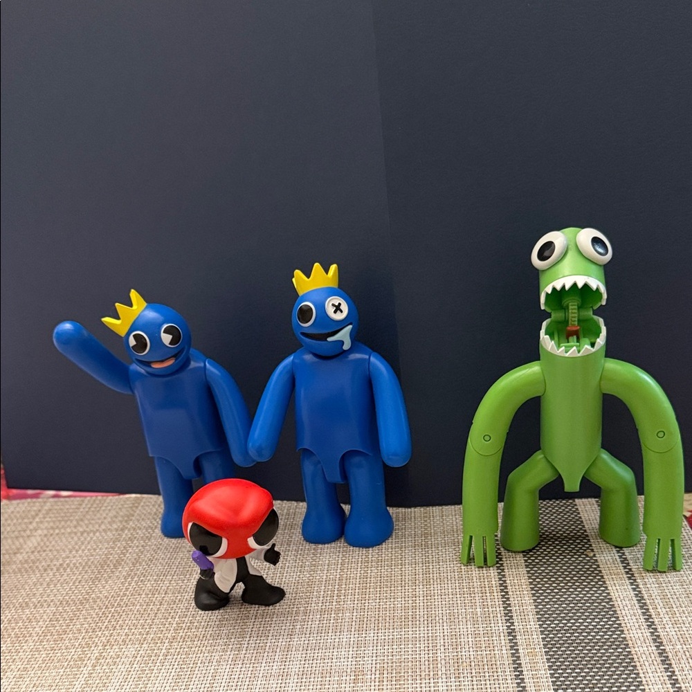 Rainbow Friends action figures from the hit Roblox game